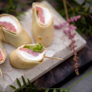 Блинчики с лососем