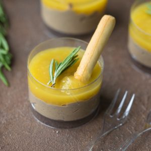 Паштет из куриной печени с желе из апельсина